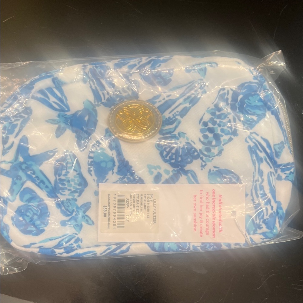 Lilly Pulitzer White and Blue Seashell Crossbody with Gold Emblem - Picture 6 of 7